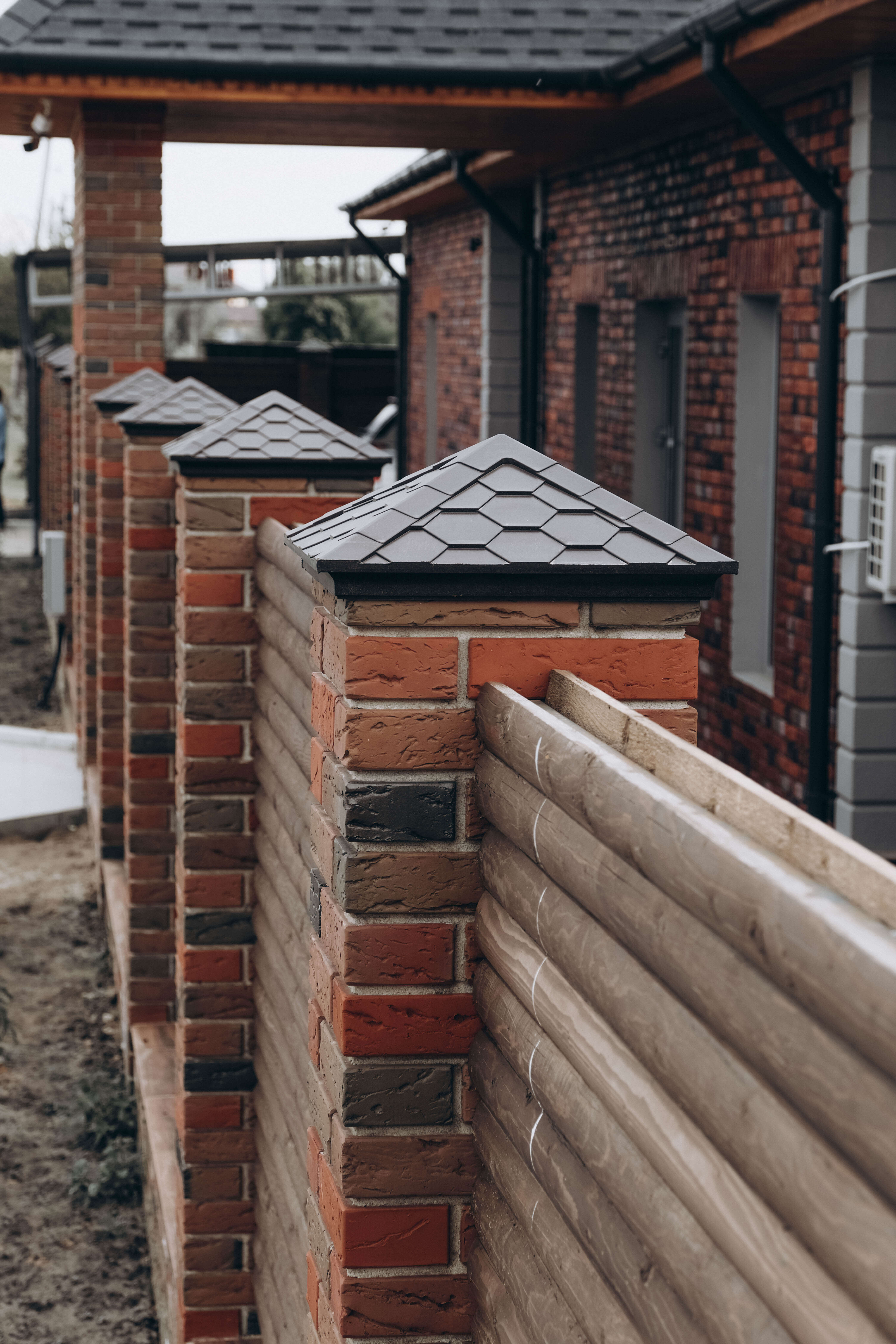 Колпак Zking Эверест Коричневый на столб 1.5х1.5 кирпича (390х390мм) в Парабели фото